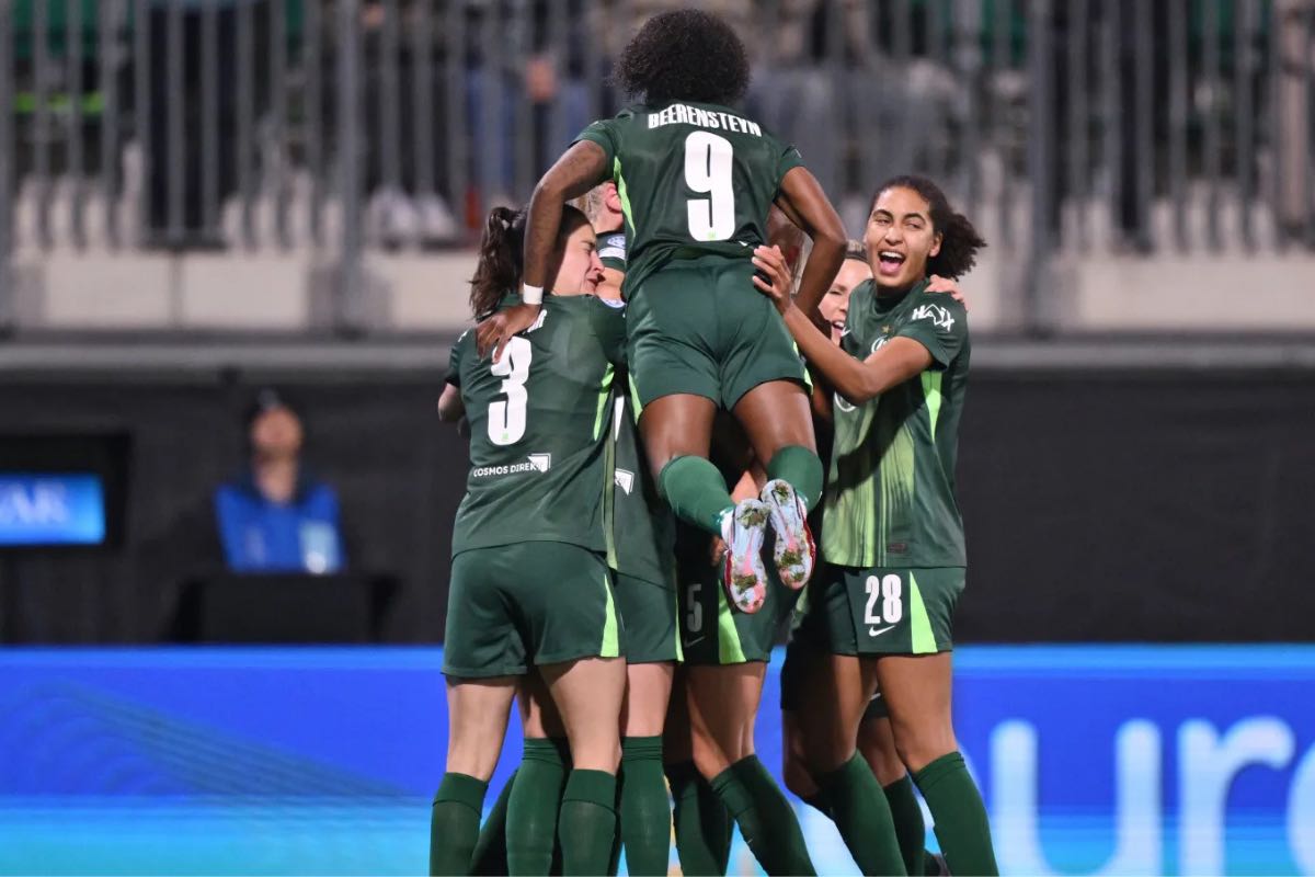 UEFA Women's Champions League - Quarter Finals First Leg poster